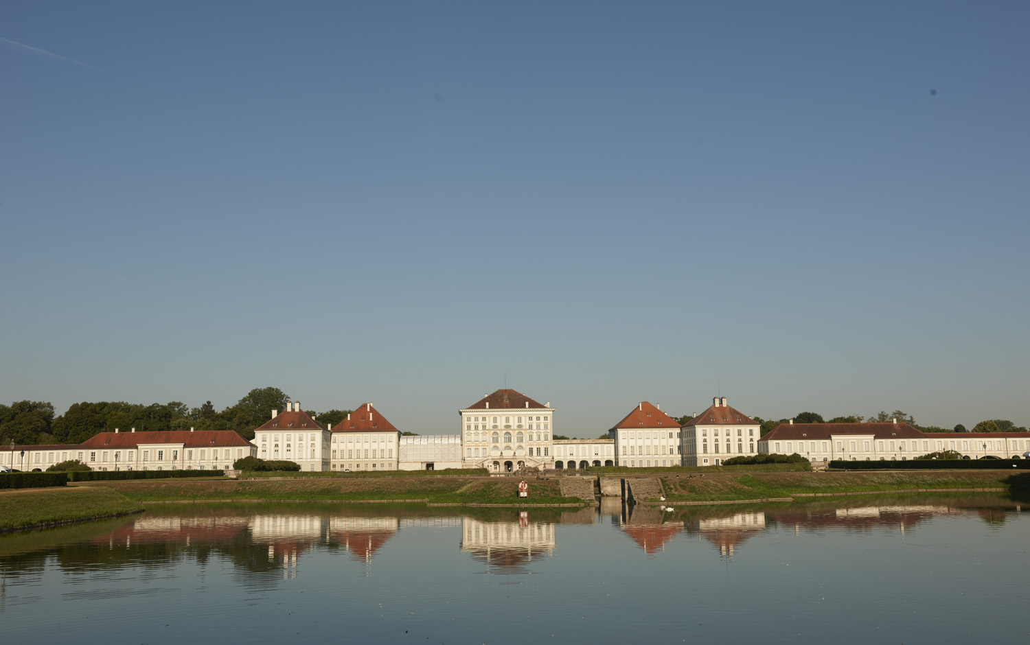 Vista frontal del Palacio de Nymphenburg en Múnich